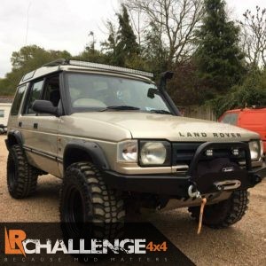 52” LED Light Bar Curved inc gutters mounts to Fit Land Rover Discovery 1 & 2 inc loom