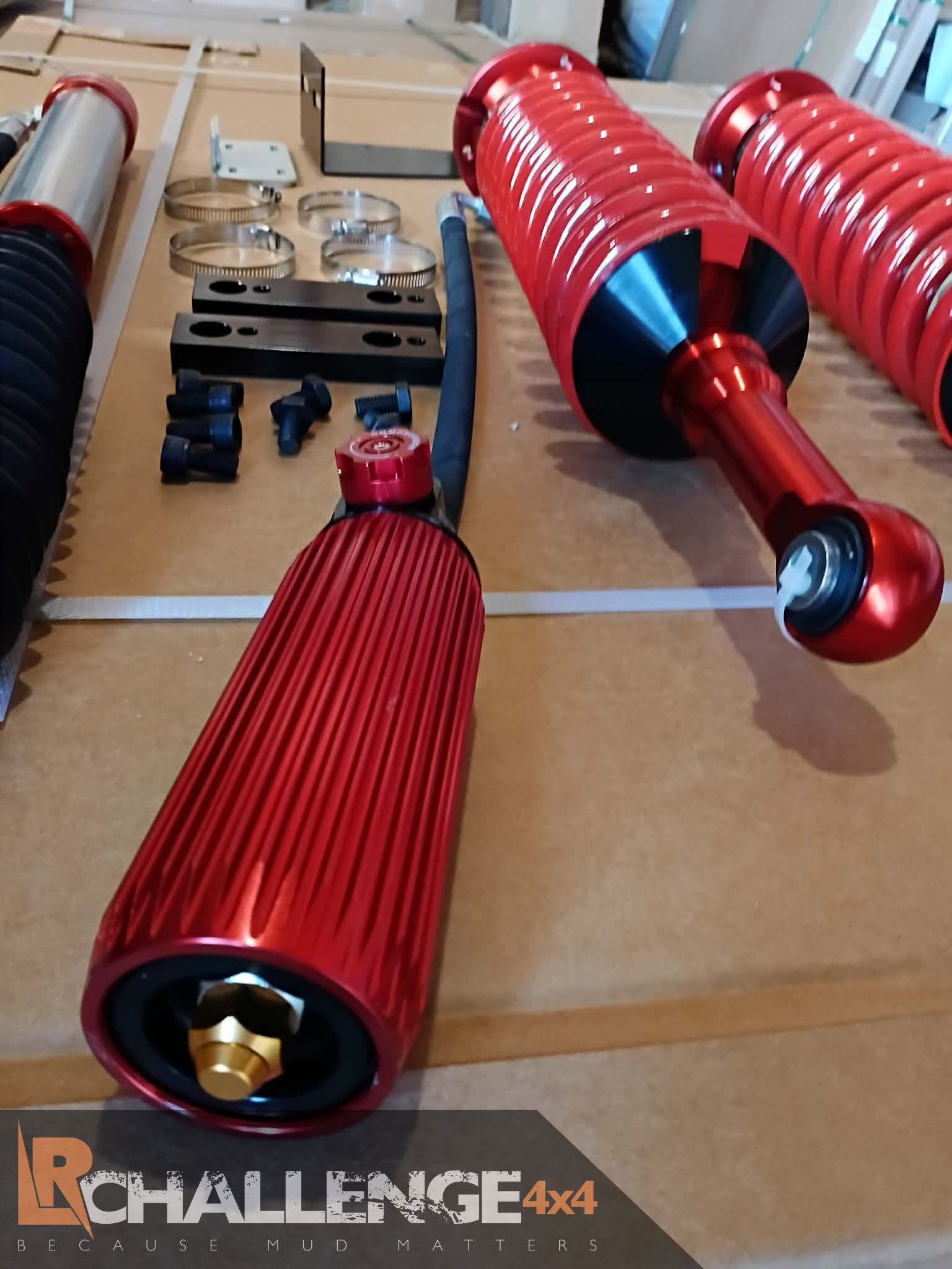 2.5″ Fully adjustable lift kit to fit the Hilux 2015 – 2015 models. Big bore compression adjustable shocks, complete kit front and rear