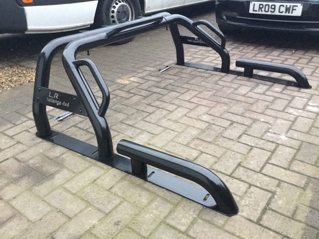 Universal Pick Up Roll Bar With Light Mounts Fits Navara Hilux Ranger Dmax L200 LR Challenge